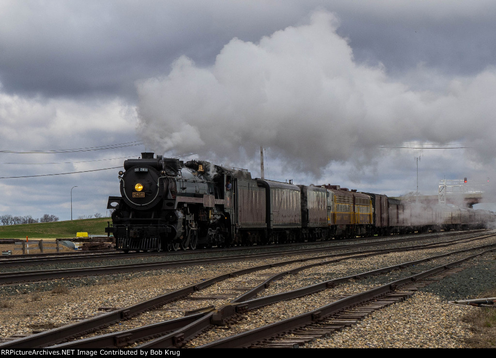 CPKC  2816 - The Empress; Southbound chase out of Minot, ND